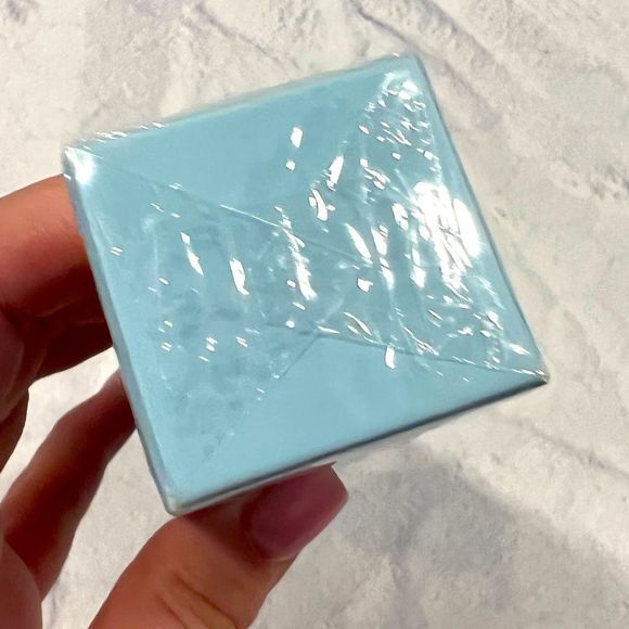 Glow on 5th beauty Keep It Handy Aloe Hand Cream brand new in sealed box - Picture 3 of 9